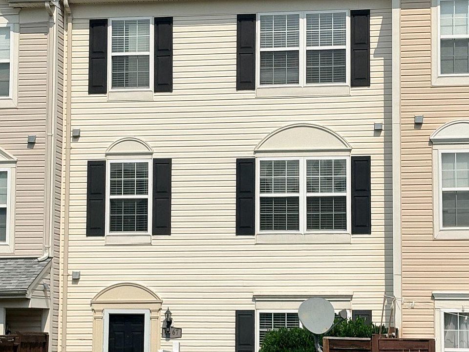 1st image of 4967 Clarendon Ter
