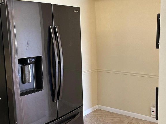 5th image of 815 Sky Pine Way APT G2