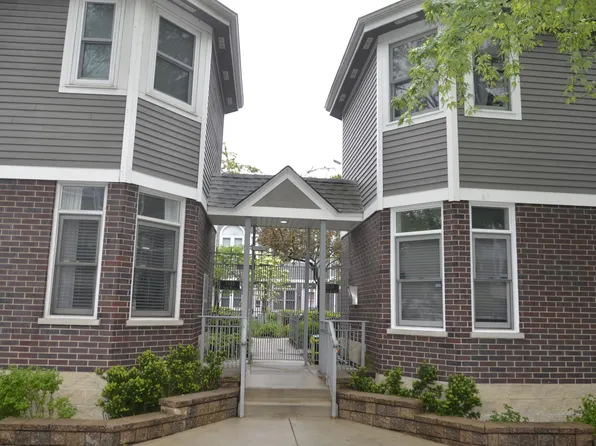 3335 N Racine Ave APT C, Chicago, IL 60657