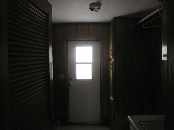 Laundry Room/hookups