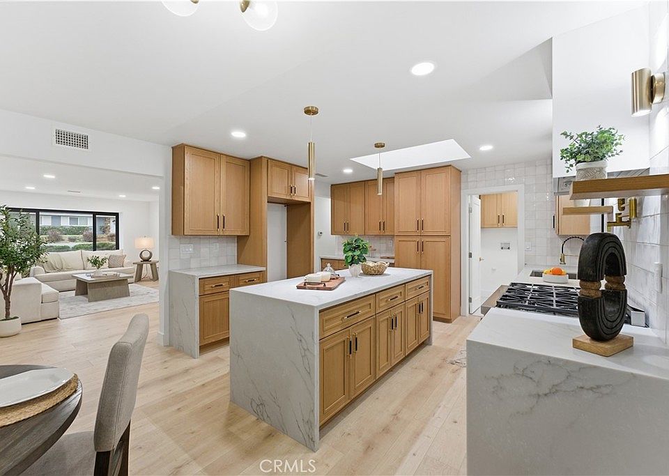 1st image of 1248 Carlsbad St