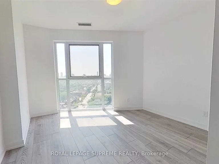 159 Wellesley St E #1507 — Photo 4