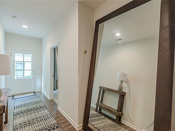 3rd image of 763 Dunlop Way