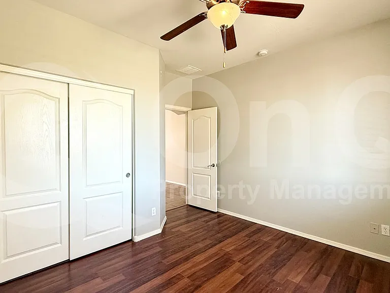 27297 N 172nd Ln — Photo 7