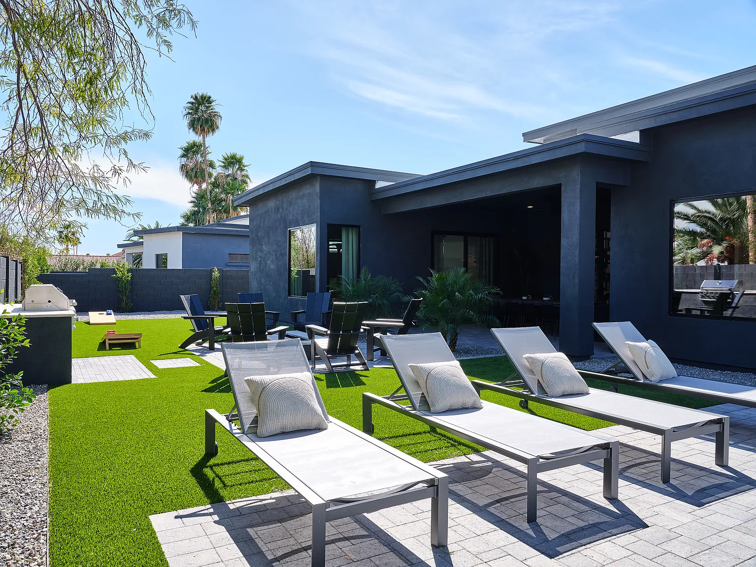 5 bed, 4.5 bath, 4500 sqft, $14,495 — Photo 3