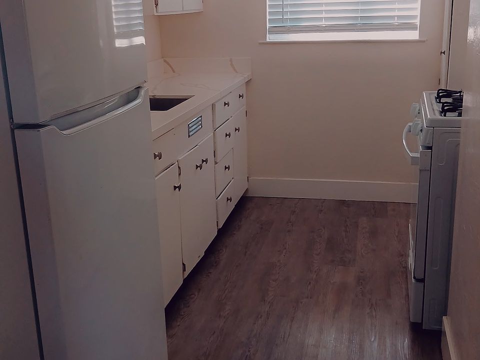 1st image of 2041 Beatrice Ct APT 6