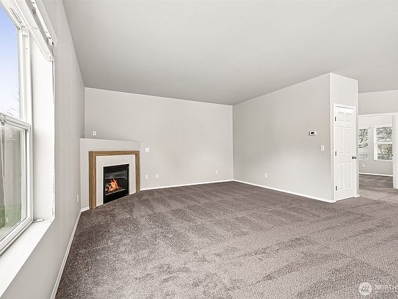 4th image of 11024 181st Avenue Ct E