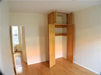 Rented by R New York