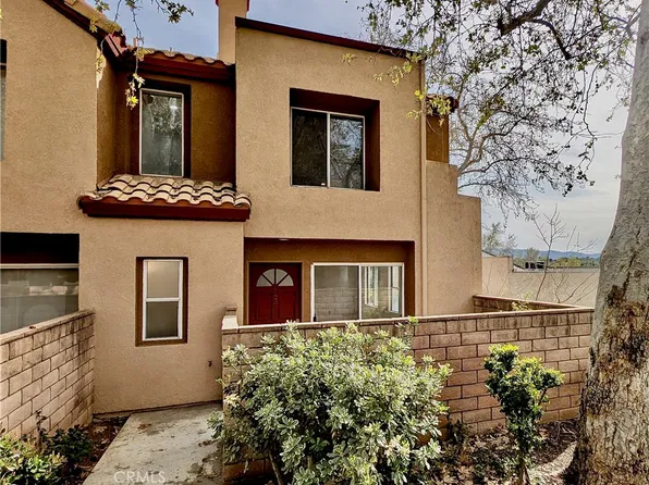 22719 Copper Hill Dr #143, Santa Clarita, CA 91390
