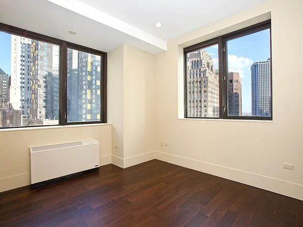 40 Broad Street 28H image 3 of 14