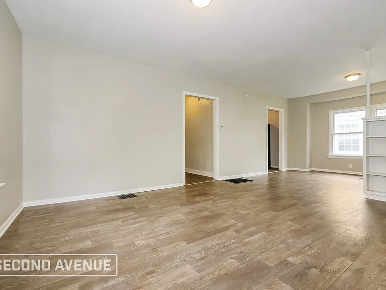 7945 Euclid Ave — Photo 5