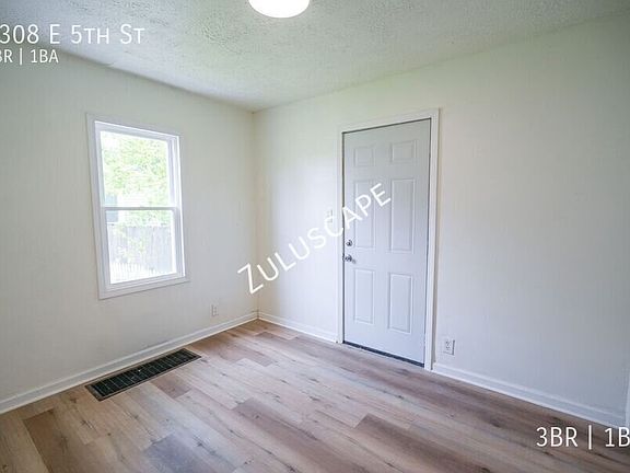 5th image of 2308 E 5th St