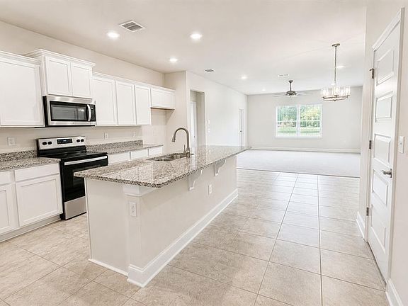 4th image of 3645 Briarlynne Way