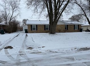 614 Hemlock Ln, Bradley, IL 60915