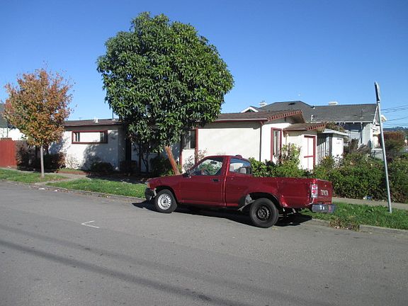 5th image of 158 S 11th St