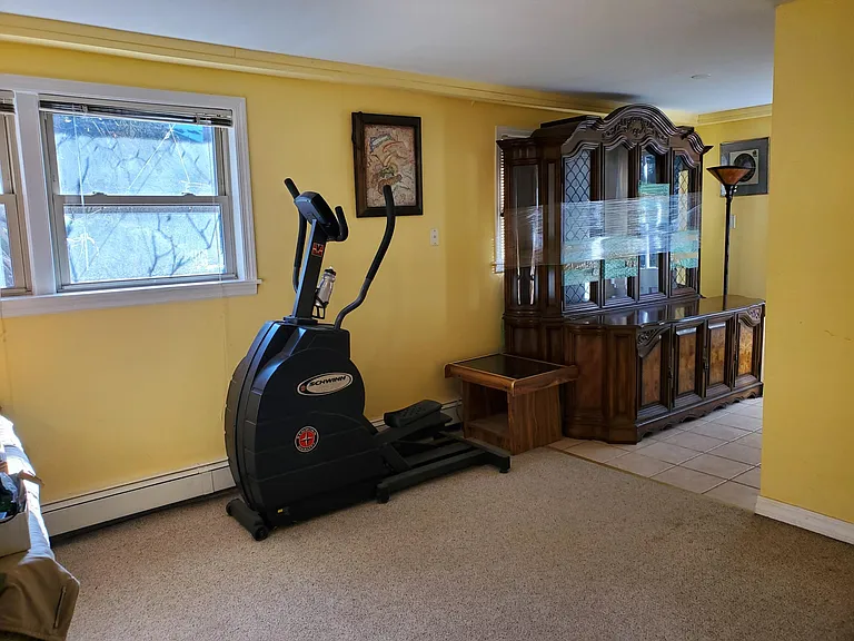 215 Harriman Rd — Photo 11