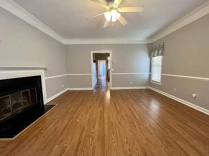 2 bed, 1.5 bath, 1300 sqft, $1,900 — Photo 4