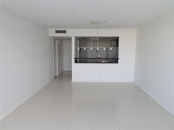 4th image of 1301 Miami Gardens Dr APT 1404W