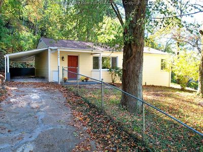 1044 Circle Dr, Dunbar, WV, 25064