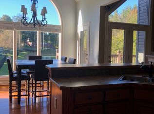 15003 Oakvista Way, Louisville, KY 40245