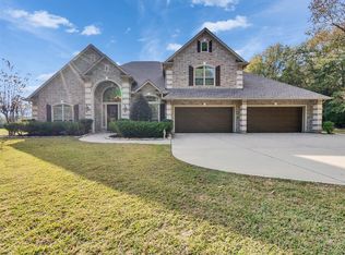 15601 Crown Oaks Dr, Montgomery, TX 77316
