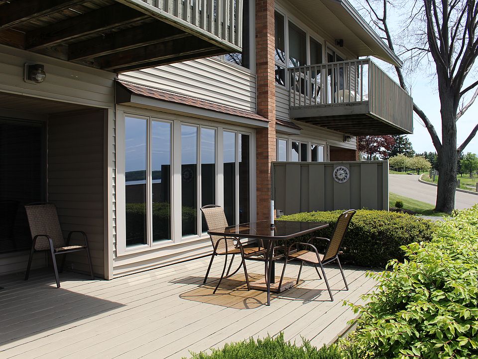 1st image of 17 Cayuga Dr #17