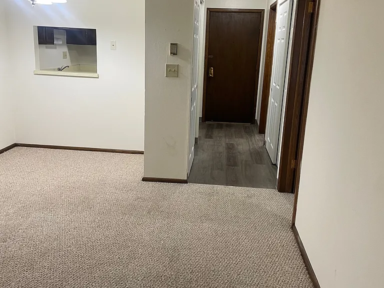 Westport Apartments — Photo 8
