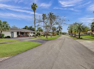 711 N Highland Dr, Hollywood, FL 33021