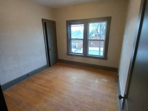 5th image of 9019 Denison Ave #2