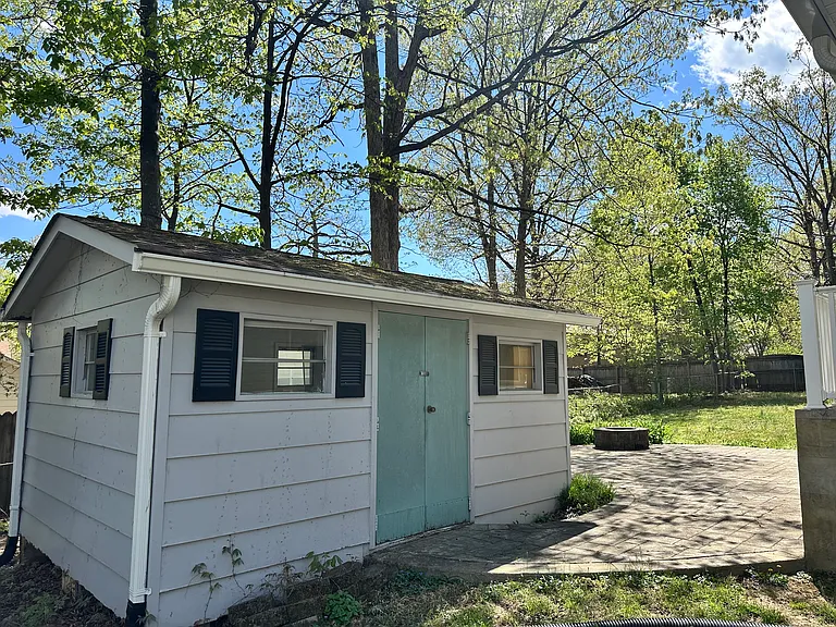310 Azalia Dr — Photo 46