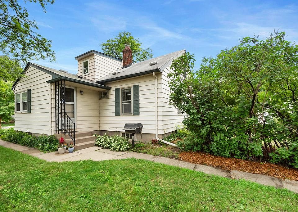 1st image of 6704 Cloverdale Ave
