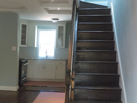 2nd image of 114 Inwood St