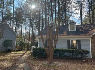 104 Cimmaron Ct, Cary, NC 27511