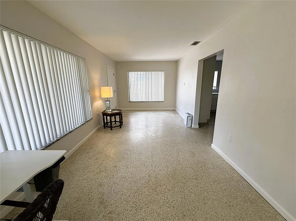 1 bed, 1.0 bath, 744 sqft, $1,800 — Photo 4