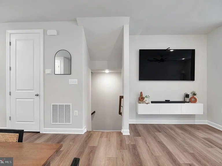 7203 Mountaineer Dr — Photo 8