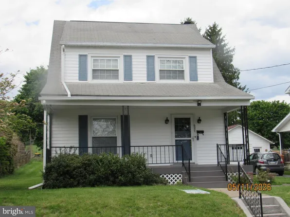 627 Halfmoon St, Bellefonte, PA 16823
