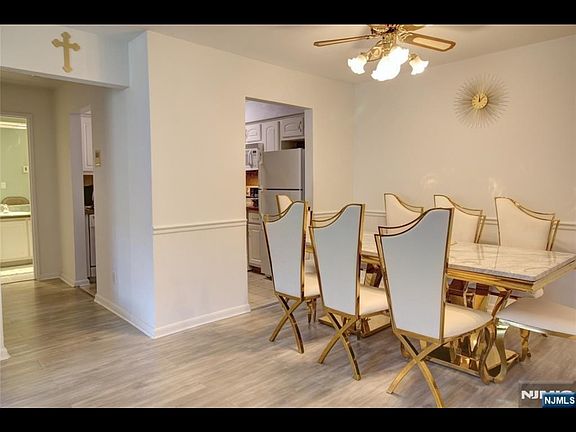 5th image of 464 Liberty St APT 212C