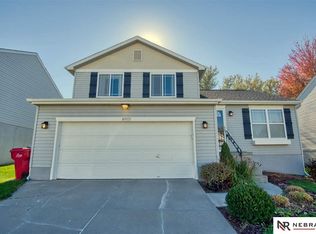 10873 Weber St, Omaha, NE 68142
