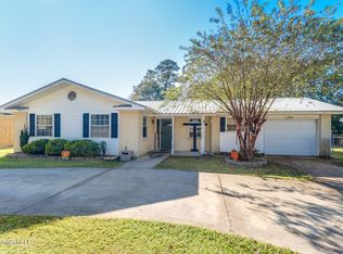 3113 Beachview Dr, Ocean Springs, MS 39564