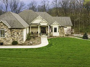 10216 Schlatter Rd, Leo, IN 46765