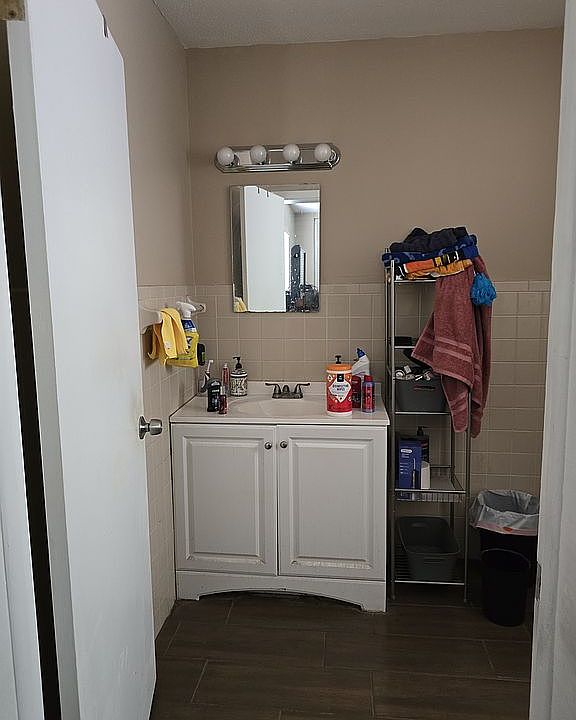 1st image of 1080 Eagles Nest Ave