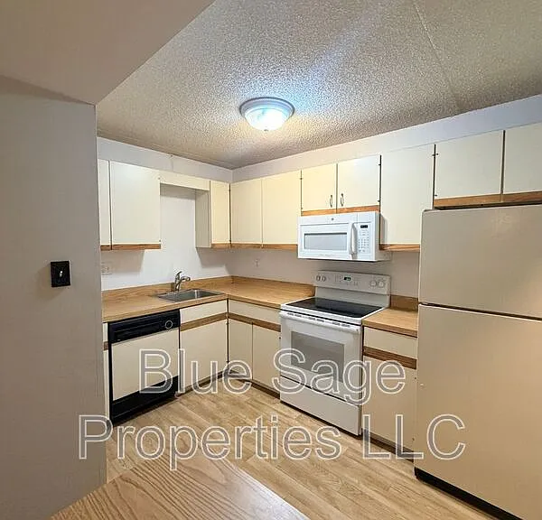 768 Putnam Blvd #A — Photo 8