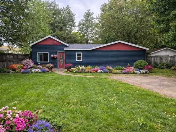 117 Lovell St, Schoolcraft, MI 49087