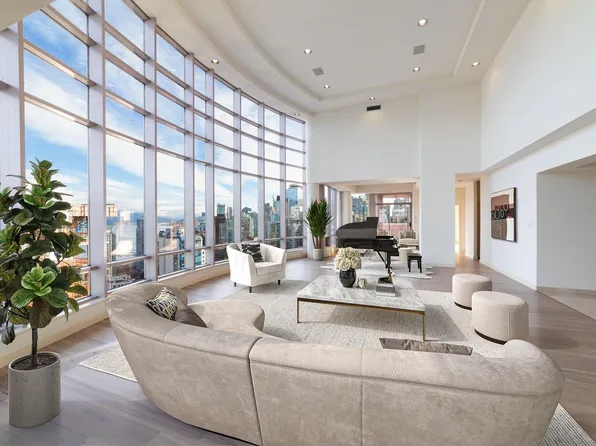 1500 Alberni St #Penthouse 1, Vancouver, BC V6G 3C9