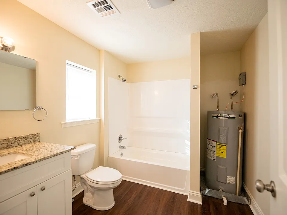 421-PEAKE-1-bathroom_11172023