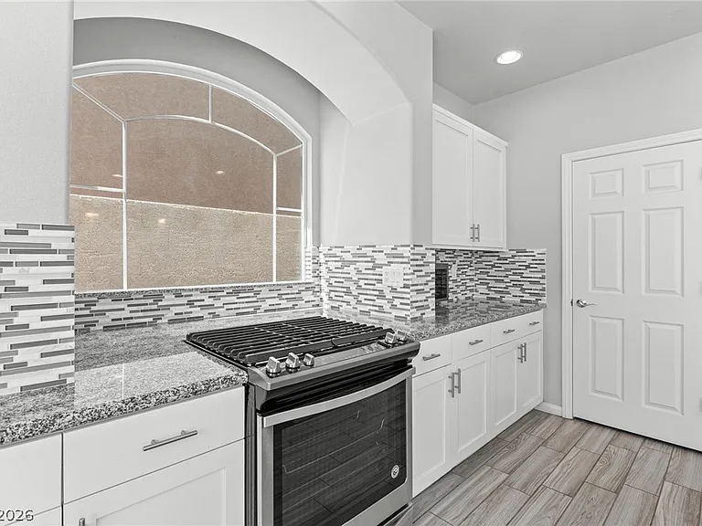 10116 Cascadia Creek St — Photo 20