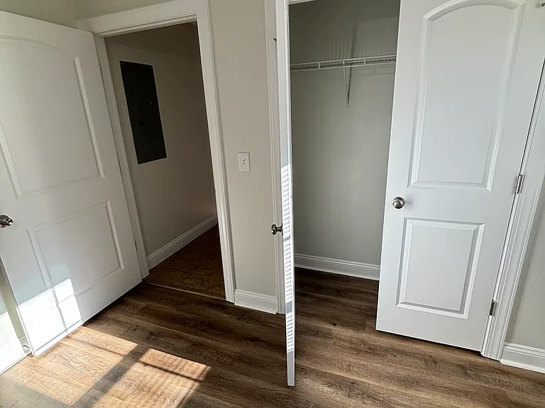 4104 Mulligan Manor Ln #B — Photo 3