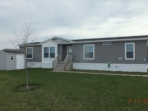 1101 Henri St, Newport, MI 48166