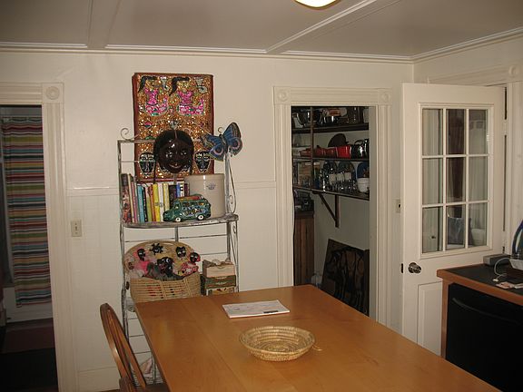 3rd image of 2 Norwood Ct