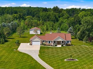 3156 Howland Rd, Almont, MI 48003
